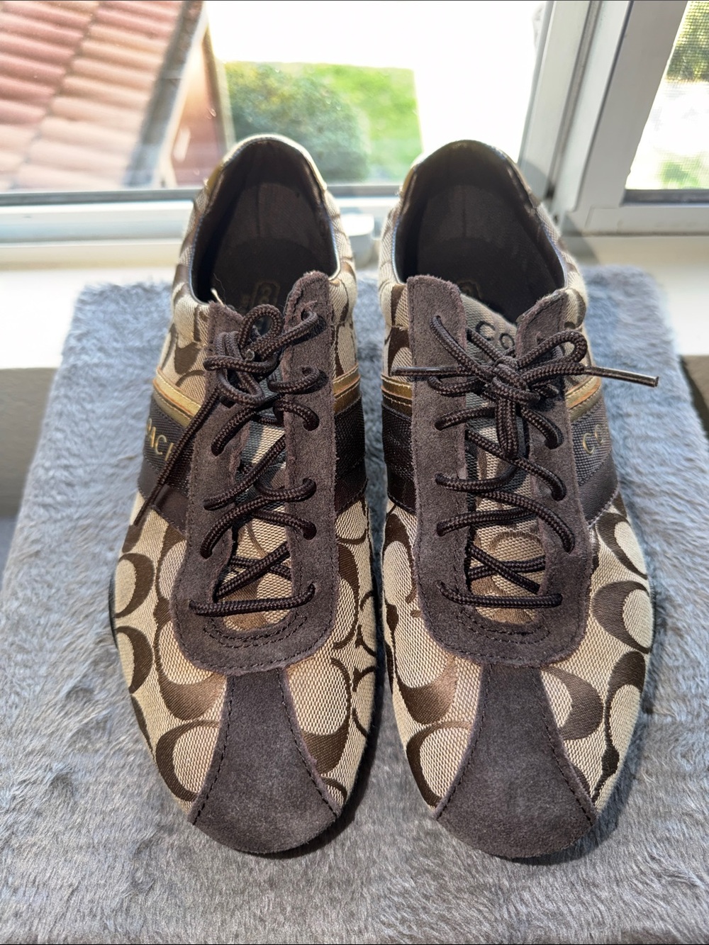 Coach Women’s Brown and Tan Signature Logo Sneakers